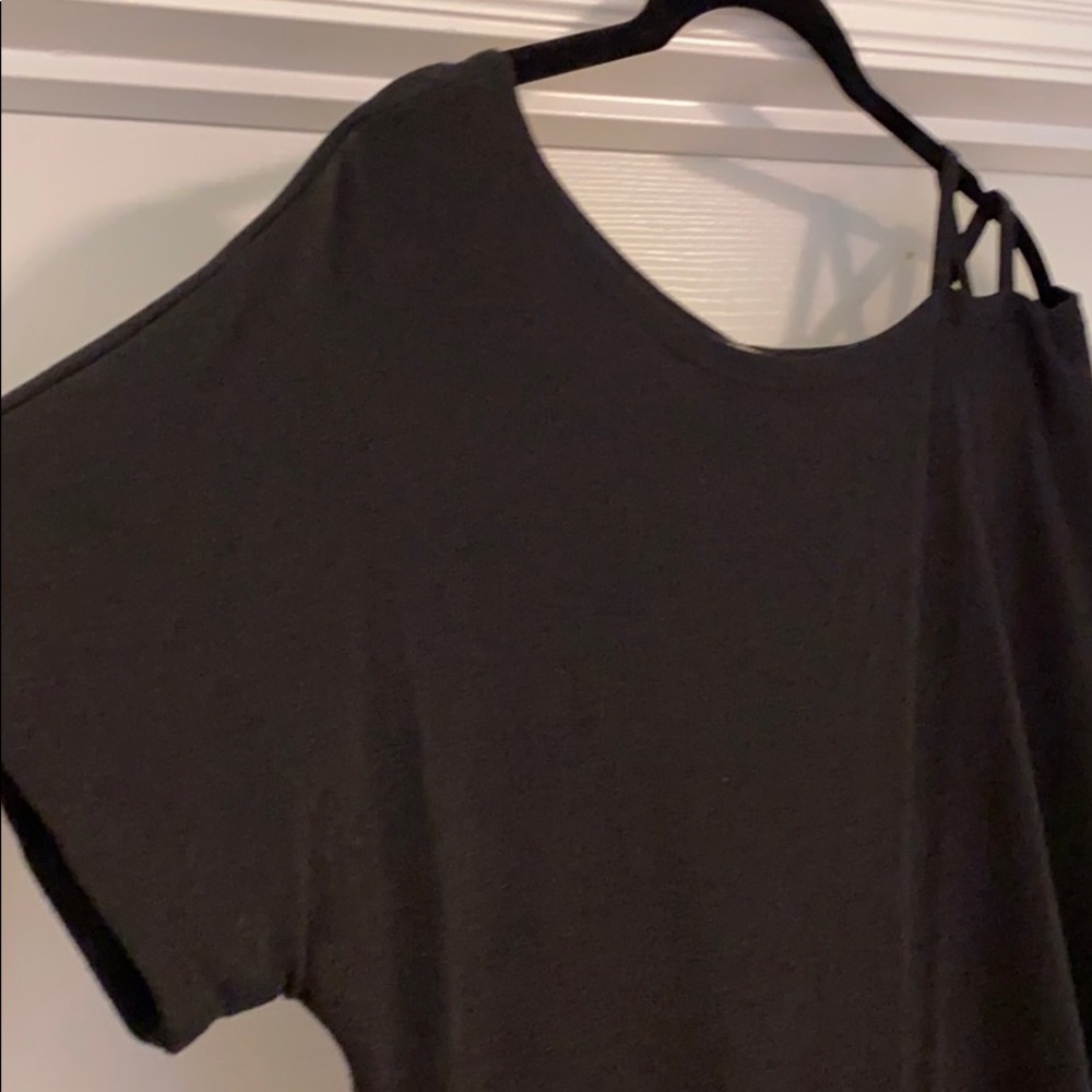 Light breathable top - Picture 3 of 6